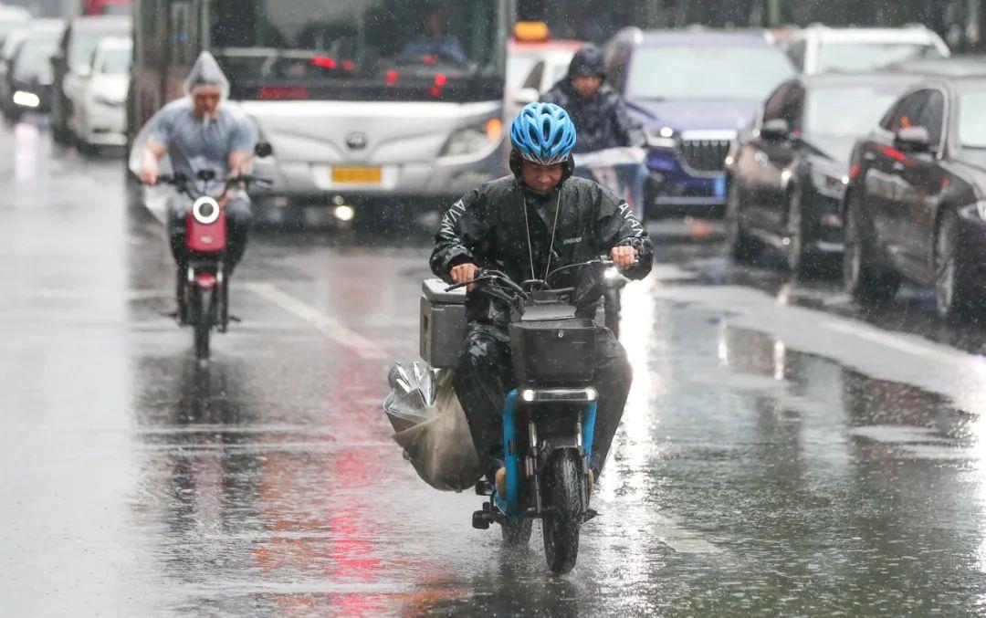 暴雨天氣發(fā)生意外如何自救？收好這份指南